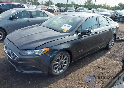 2017 Ford Fusion Hybrid Se z USA, uszkodzony, nr VIN 3FA6P0LU5HR301238